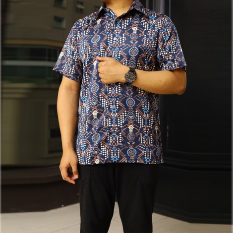 (NEW) KEMEJA PRINTED SHORT SLEEVE DAYYAN BY JAKEL (DES 2 & DES 4)-DES 2 - NAVY BLUE